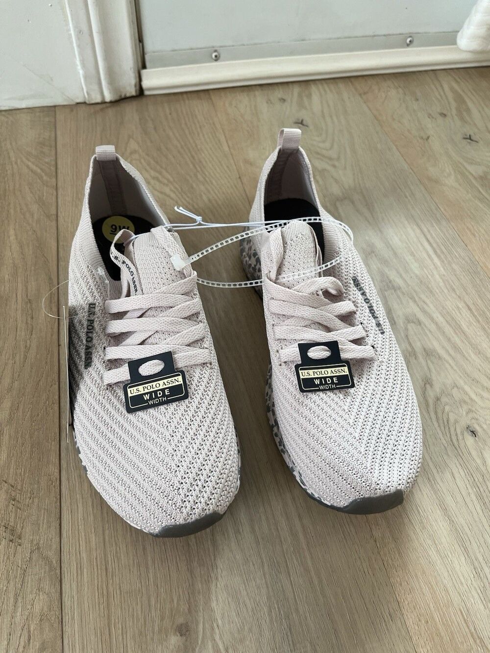 U.S.Polo Assn. Women's Shoes Size 9W Baby Pink Gray Lightweight Slip-On Sneaker - Picture 7 of 7
